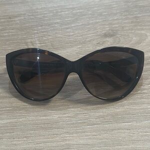 Alexander McQueen Brown Tortoise Cat-Eye Sunglasses